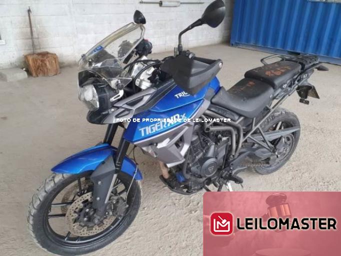 TRIUMPH TIGER 800 XRX 15/15