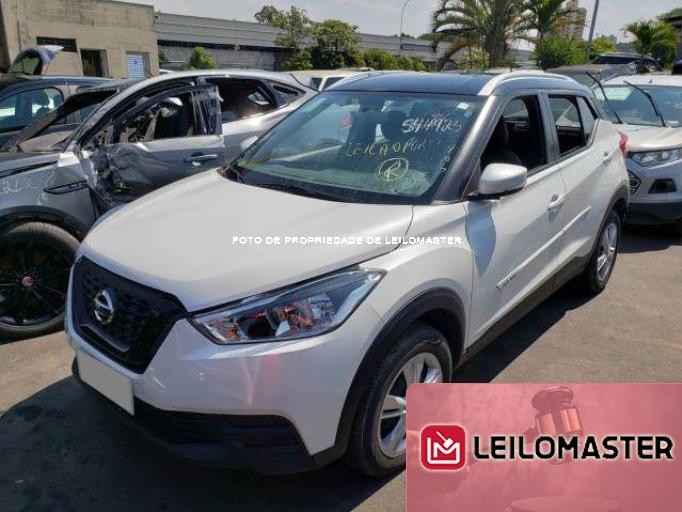 NISSAN KICKS 20/20