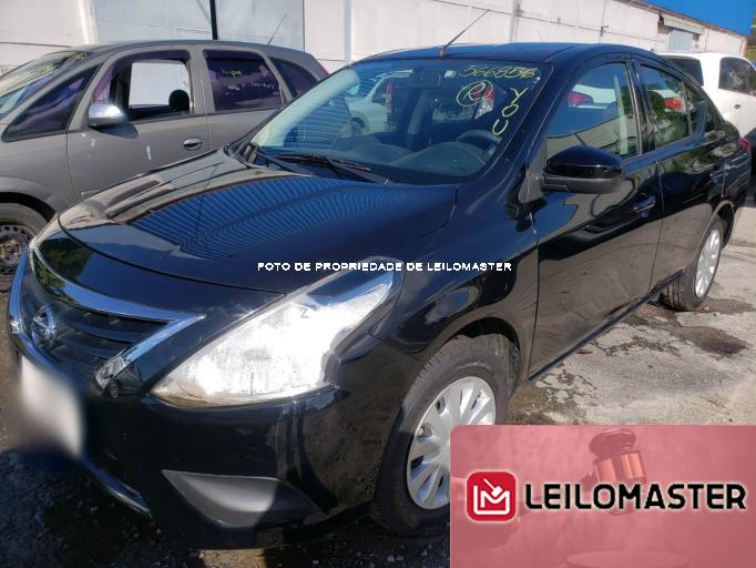 NISSAN VERSA 18/18