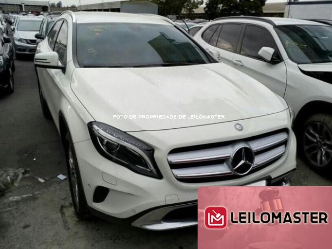 MERCEDES BENZ GLA 200 16/16