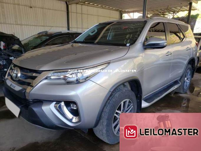 TOYOTA HILUX SW4 16/17 